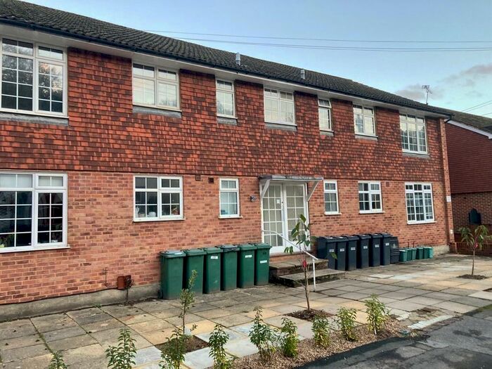 1 Bedroom Apartment To Rent In Garibaldi Road, Redhill, RH1