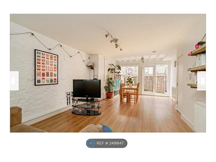 4 Bedroom Flat To Rent In Northwold Road, London, E5