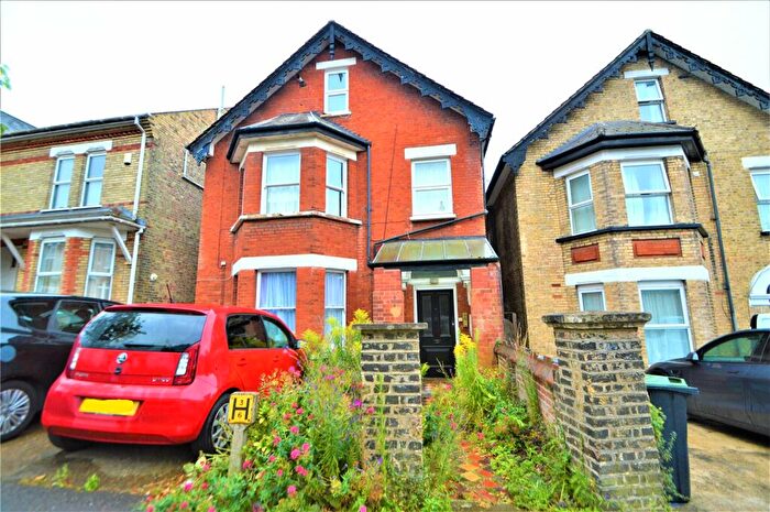 1 Bedroom Apartment To Rent In Birdhurst Rise, South Croydon, CR2