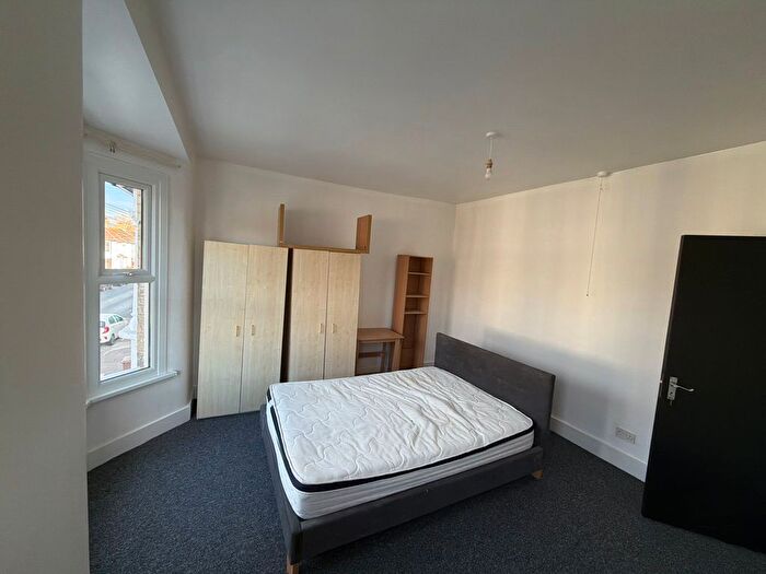 3 Bedroom End Terrace House To Rent In Fulbourne Road, Walthamstow, E17