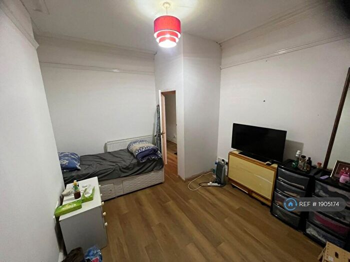 2 Bedroom Flat To Rent In Leicester, Leicester, LE5