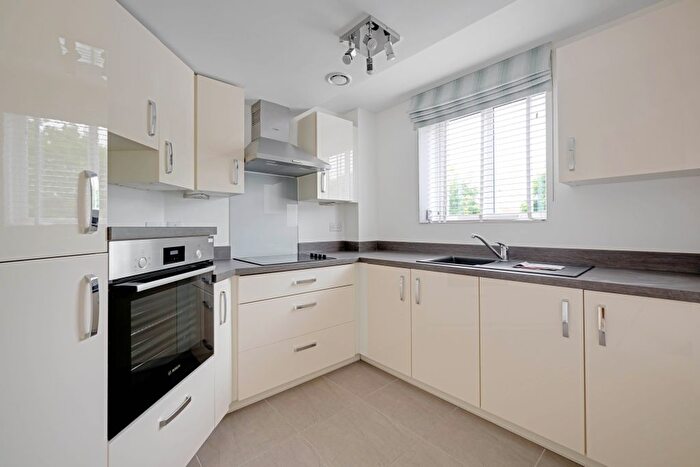 2 Bedroom Flat To Rent In Penn Street, Oakham, LE15