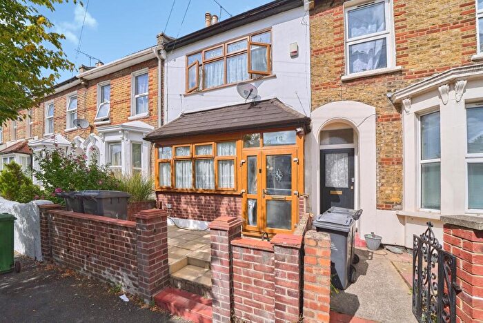 5 Bedroom Terraced House For Sale In Michael Road, Leytonstone, London, E11