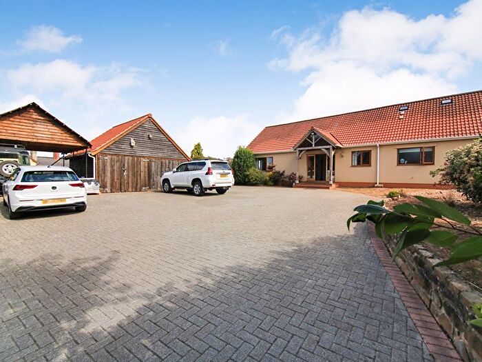 4 Bedroom Bungalow For Sale In Westcott, Cullompton, EX15