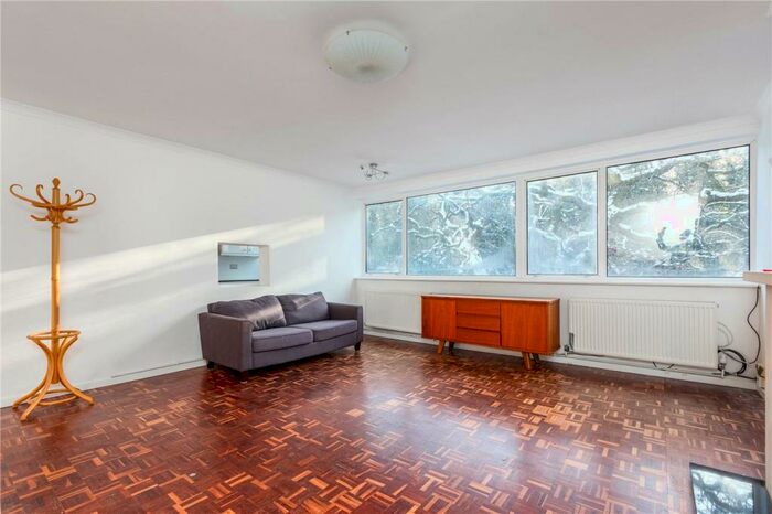 2 Bedroom Apartment To Rent In Avenue Road, London, N6