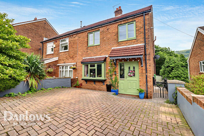 3 Bedroom Semi-Detached House For Sale In Newlyn Road, Newport, NP11