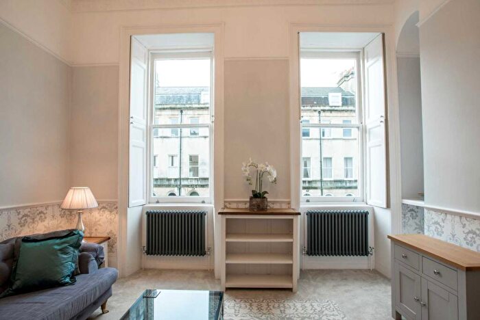 2 Bedroom Apartment To Rent In Henrietta Street, Bath, BA2