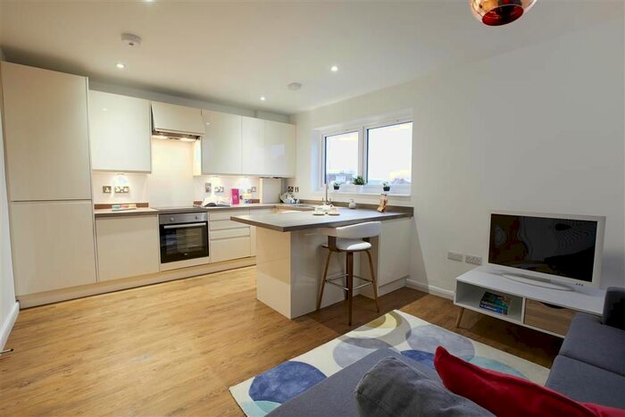 2 Bedroom Flat To Rent In Cross, Heath Grove, Leeds, LS11