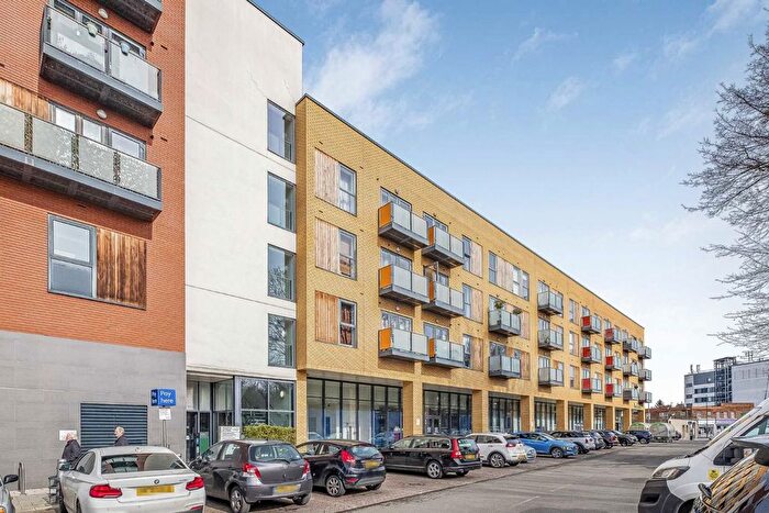 1 Bedroom Flat To Rent In Coombe Lane, Raynes Park, SW20