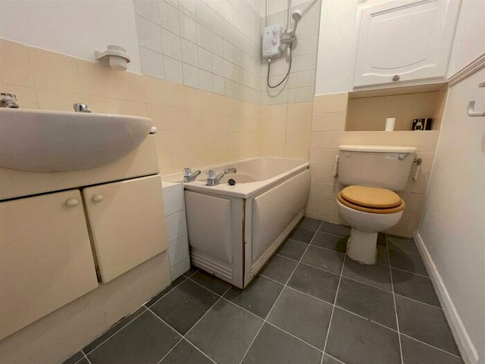 1 Bedroom Maisonette To Rent In Whitehall Lane, Grays, RM17