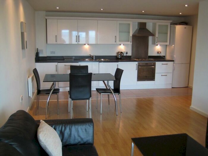 2 Bedroom Apartment To Rent In Masshouse Furnished Bed With Balcony And Parking, B5