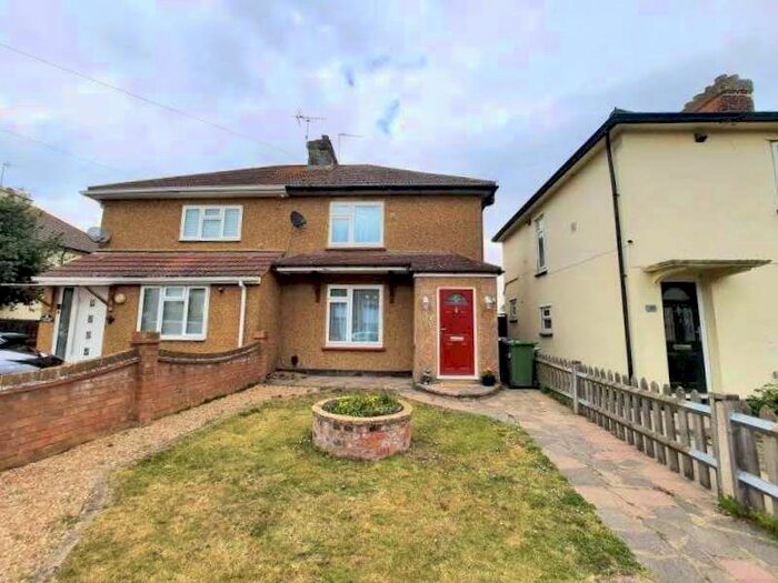 3 Bedroom Semi-Detached House To Rent In Southern Cottages, Horton Road, Stanwell Moor TW19