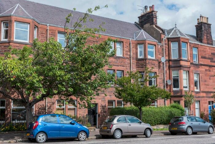 2 Bedroom Flat To Rent In West Savile Terrace, Newington, Edinburgh, EH9