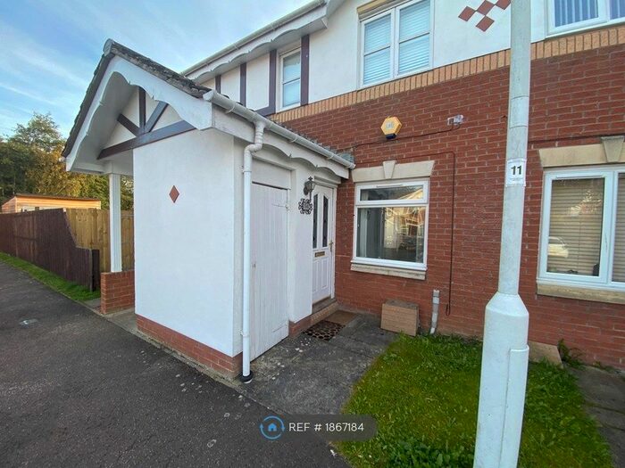 2 Bedroom Flat To Rent In Craigearn Place, Kirkcaldy, KY2