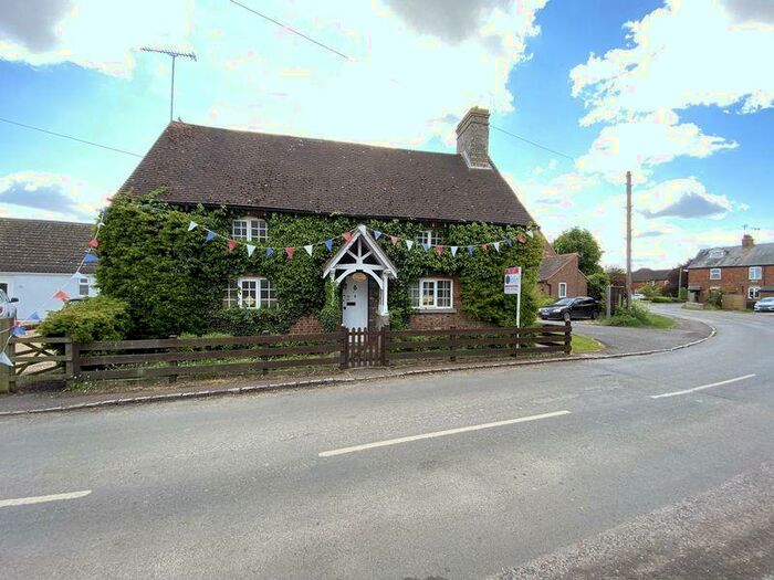 3 Bedroom Detached House To Rent In Slapton, Buckinghamshire, LU7