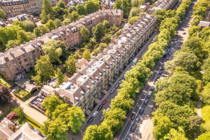 2 Bedroom Apartment For Sale In Belhaven Terrace, Dowanhill, Glasgow, G12