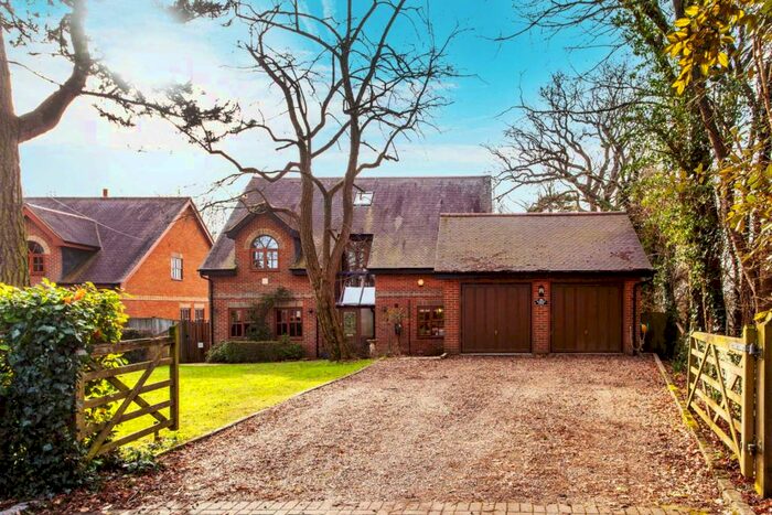 5 Bedroom Detached House For Sale In Upper Warren Avenue, Caversham Heights, RG4