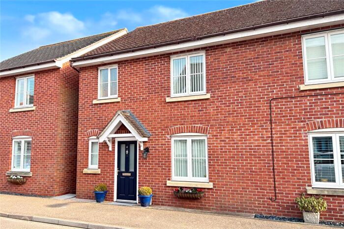 3 Bedroom Semi-Detached House For Sale In Roman Avenue, Angmering, West Sussex, BN16
