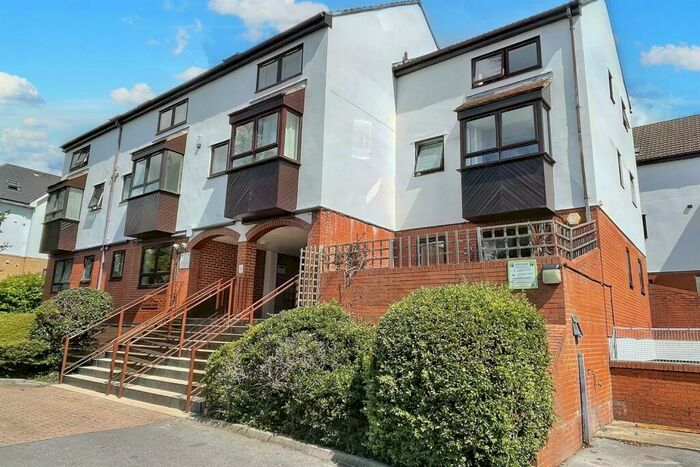 1 Bedroom Flat To Rent In Bournemouth, BH8
