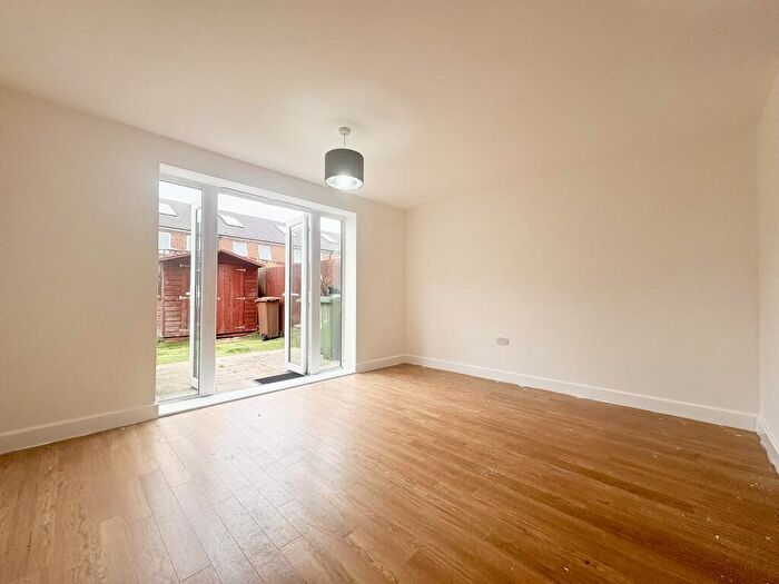 2 Bedroom House To Rent In Virginia Road, Dartford, DA1