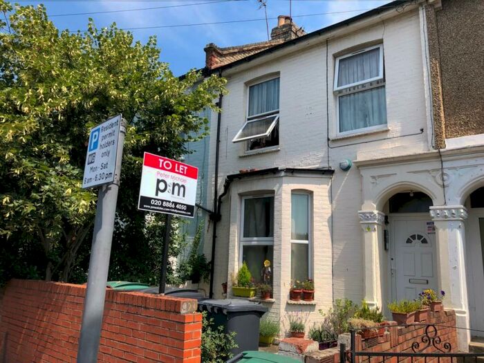 Flat To Rent In Langham Road, N15
