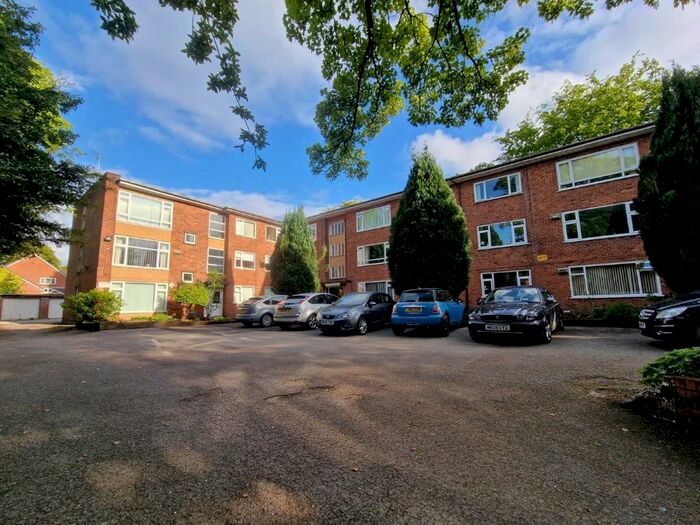 2 Bedroom Flat To Rent In Flat Grosvenor Court, Park Lane, Salford, M7