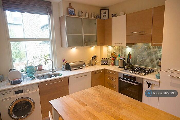 2 Bedroom Flat To Rent In Shakespeare Road, London, SE24