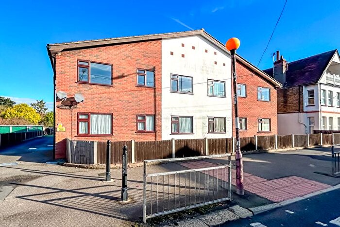 2 Bedroom Flat For Sale In Prittle House, Fairfax Drive, Westcliff-On-Sea, SS0