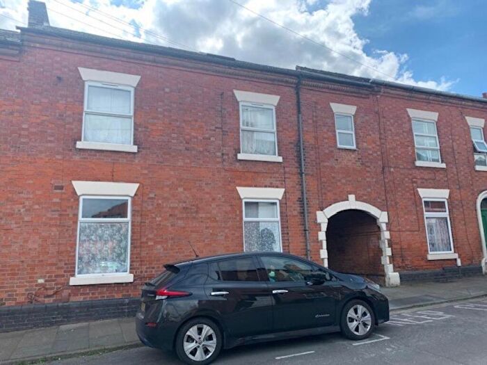 1 Bedroom Flat To Rent In Bedroom Ground Floor Flat, Crompton Street, Derby Centre, DE1