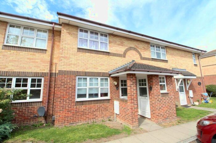 1 Bedroom Flat To Rent In Earls Meade, Luton, LU2