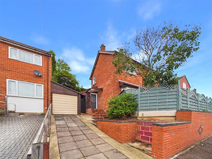 3 Bedroom Detached House For Sale In Hollymount, Worcester, Worcestershire, WR4