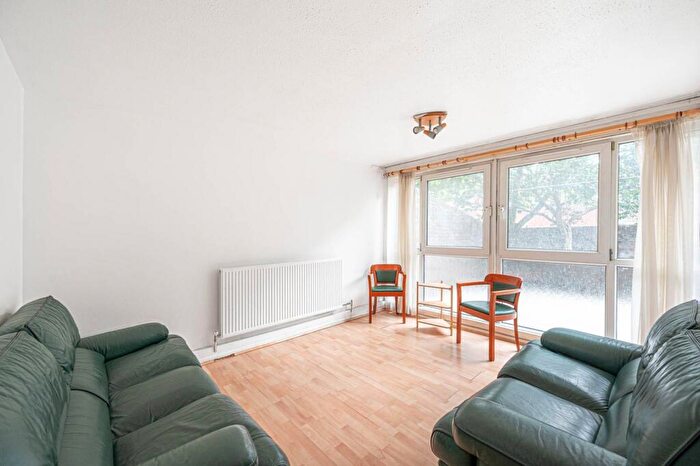 1 Bedroom Flat To Rent In Malden Road, Chalk Farm, London, NW5