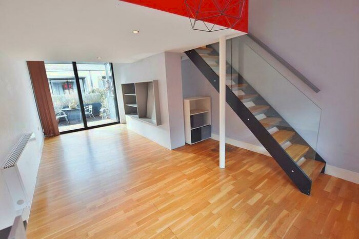 2 Bedroom House To Rent In Laburnum Street, Salford, M6