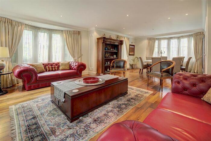 5 Bedroom Detached House To Rent In Greenhalgh Walk, Hampstead Garden Suburb, N2