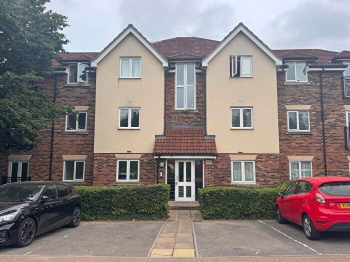 2 Bedroom Flat To Rent In Harris Place, Maidstone, ME15