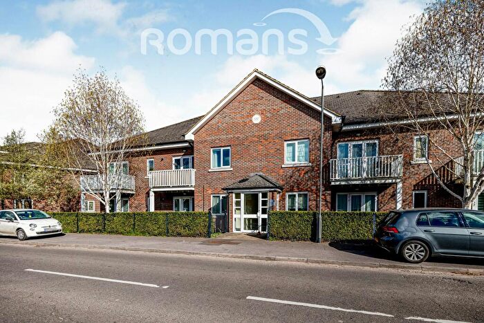 2 Bedroom Apartment To Rent In Abbey Barn Road, HP11