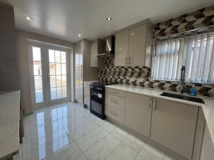 3 Bedroom Maisonette To Rent In Hayes, UB3