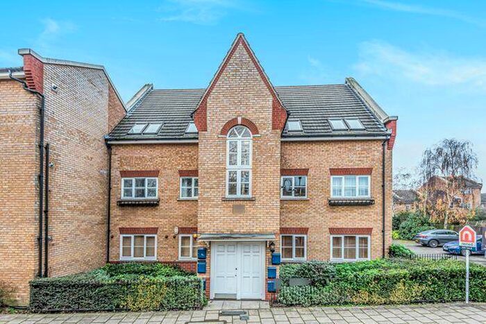 2 Bedroom Flat To Rent In Alpine Grove, Hackney, London, E9