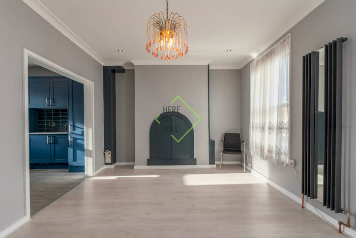 2 Bedroom Flat To Rent In Mayes Road, Wood Green, N22