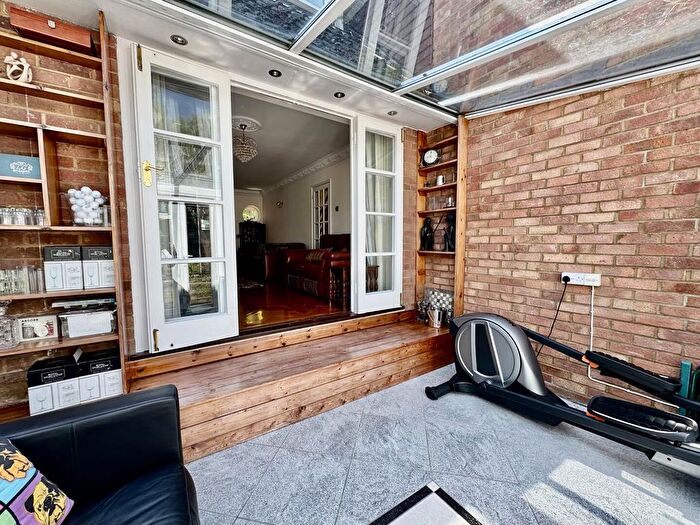5 Bedroom Detached House For Sale In Redbourn Road, Hemel Hempstead, HP2