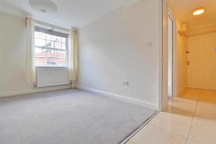 1 Bedroom Flat For Sale In Brunswick Square, Gloucester, GL1