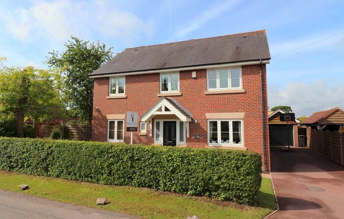 4 Bedroom Detached House For Sale In Manor Road, Durley, SO32