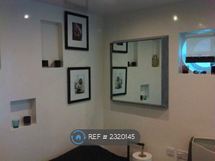 Studio To Rent In The Summerhouse, London, E15