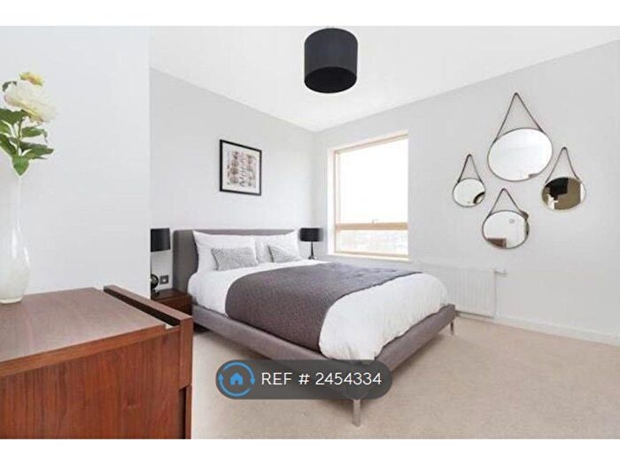 2 Bedroom Flat To Rent In Sherrington Court, London, E16