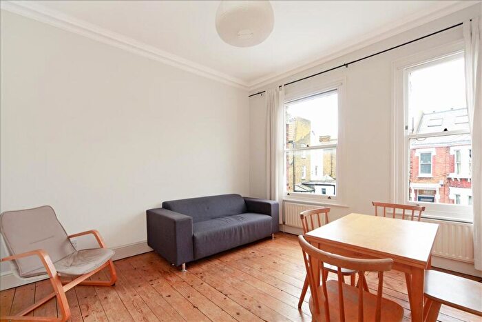 2 Bedroom Flat To Rent In Kelmscott Road, Battersea, London, SW11