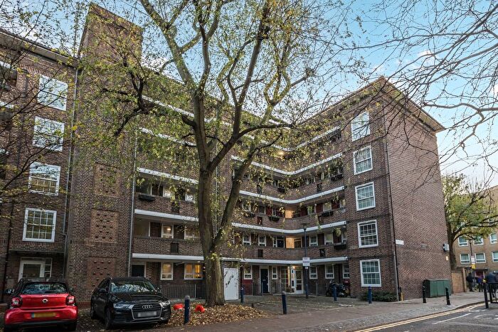 4 Bedroom Flat For Sale In Whitmore Estate, London, N1