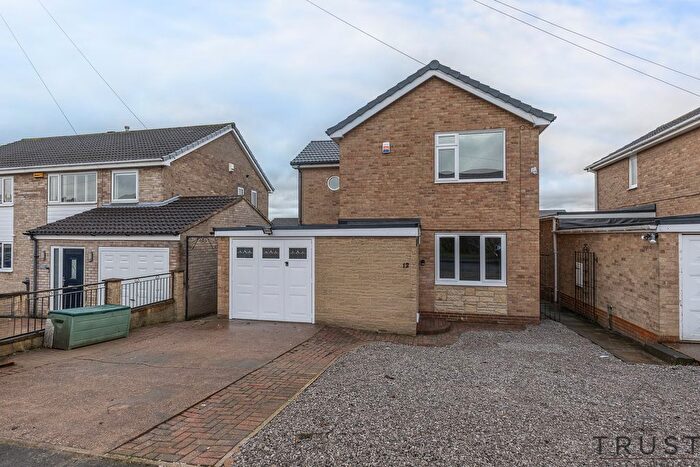 4 Bedroom Detached House To Rent In Haworth Close, Mirfield, WF14