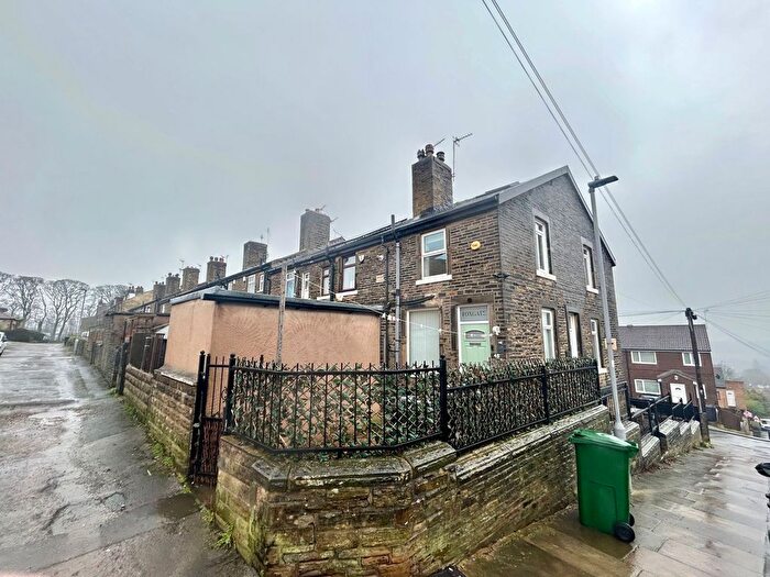 2 Bedroom Terraced House For Sale In Hutton Terrace, Bradford, BD2