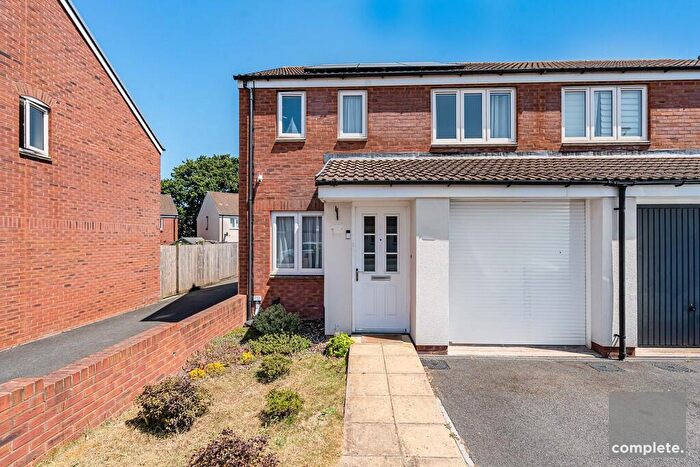 3 Bedroom Semi Detached House For Sale In Yarlington Mill, Cranbrook, EX5