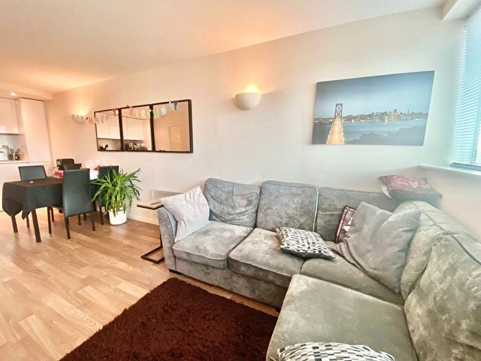 2 Bedroom Flat To Rent In Bridgewater Place, Water Lane, LS11